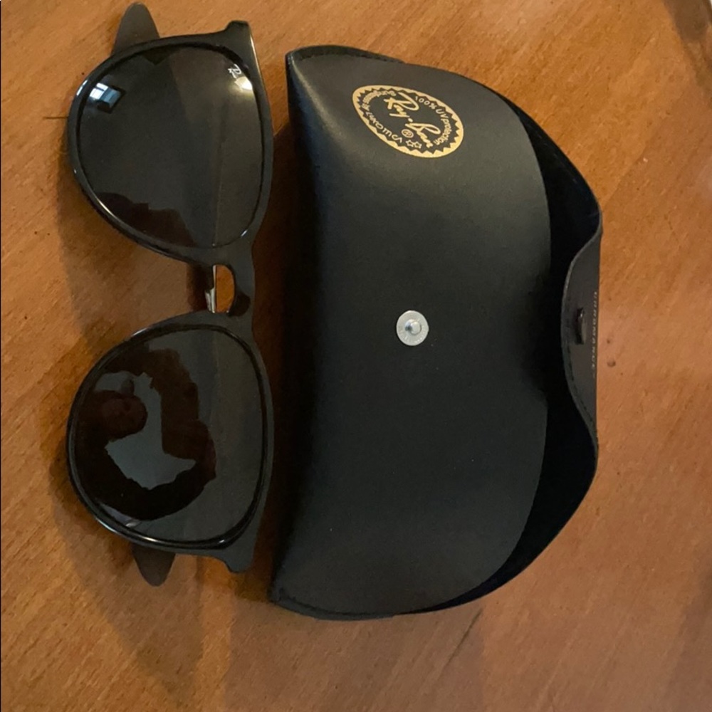 Women’s Raybans